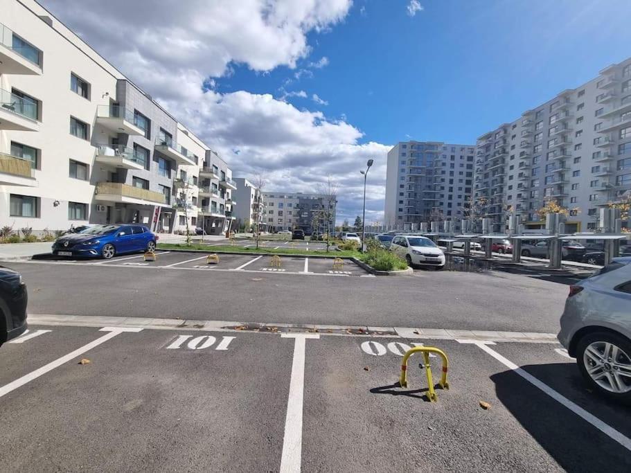 Lovely 1 Bedroom Livingroom Apartment Sector 1 Bucuresti Voluntari Екстериор снимка