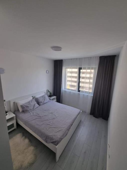 Lovely 1 Bedroom Livingroom Apartment Sector 1 Bucuresti Voluntari Екстериор снимка